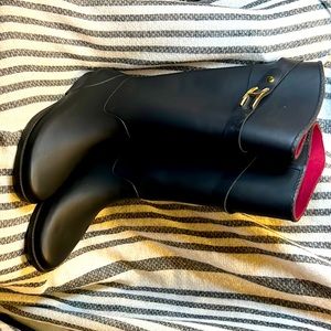 Tommy Hilfiger Size 9 Black/w gold buckle Rain Boot